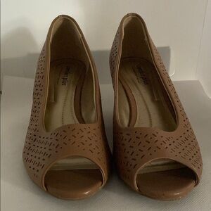 Comfort Plus by Predictions Brown Heels with Woven Design